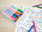 CAJA PARA CRAYOLAS 3" X 4" DE COLORES SURTIDOS LOCKERMATE