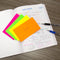 INDEX CARD 3" X 5" EN COLORES FLUORESCENTES RALLADA PQ-75 BAZIC